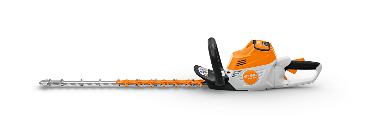 Vista frontale del tagliasiepi a batteria STIHL HSA 100