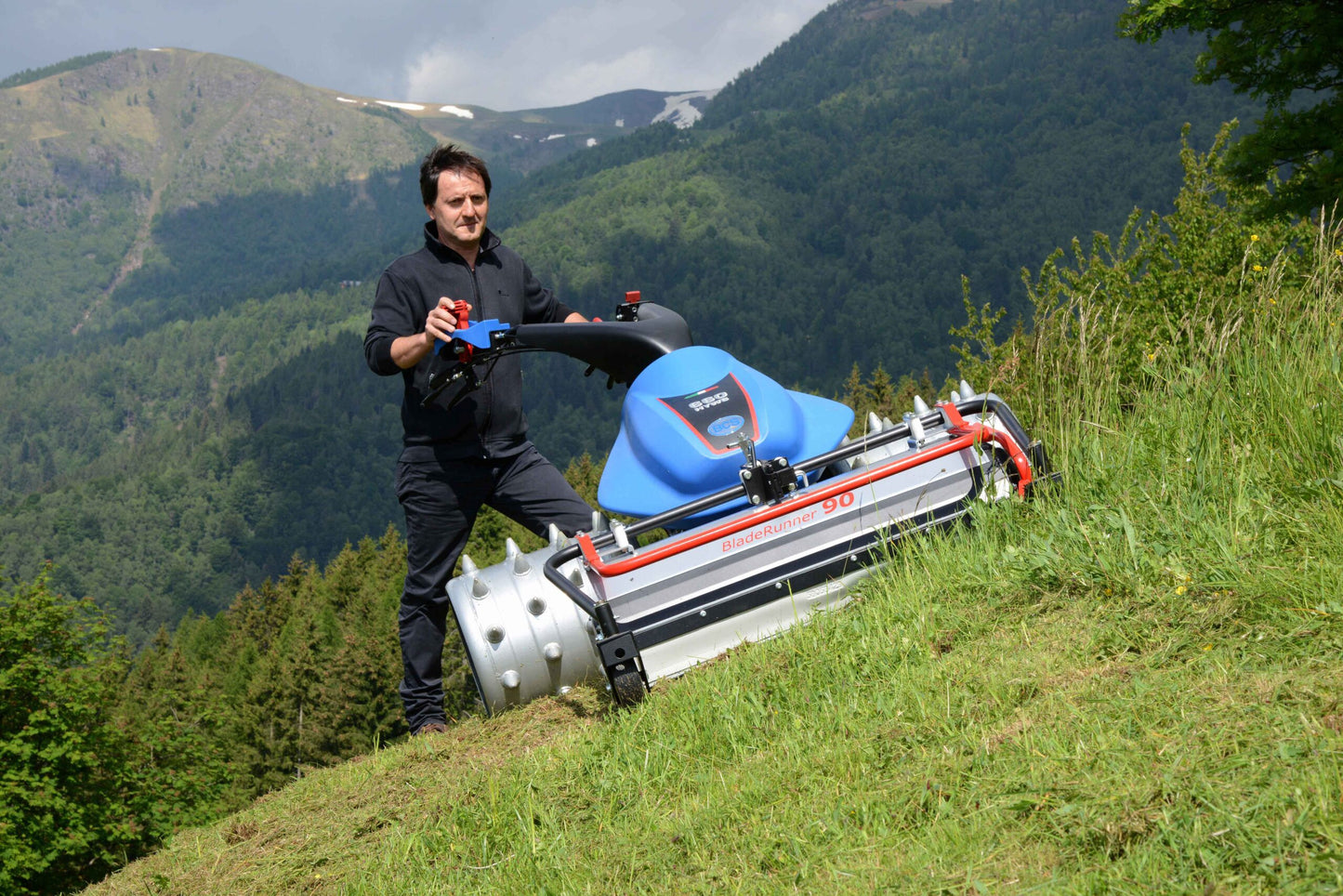 Broyeur à fléaux BladeRunner BCS Pasquali Ferrari 90 cm avec couteaux mobiles en Y