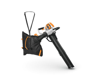 Vista frontale del trituratore a batteria STIHL SHA 140