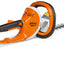 STIHL HSE 61 impugnato da operatore durante il taglio