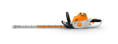 Vista frontale del tagliasiepi a batteria STIHL HSA 100