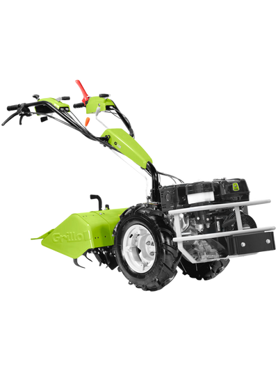 Motocoltivatore Grillo G 108 di colore verde, dotato di stegole regolabili, ruote robuste e design ergonomico, ideale per agricoltura e giardinaggio su ampie superfici.